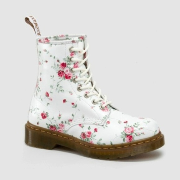 Dr. Martens Shoes - Dr. Martens White Portland 11821 Airwalk Boots